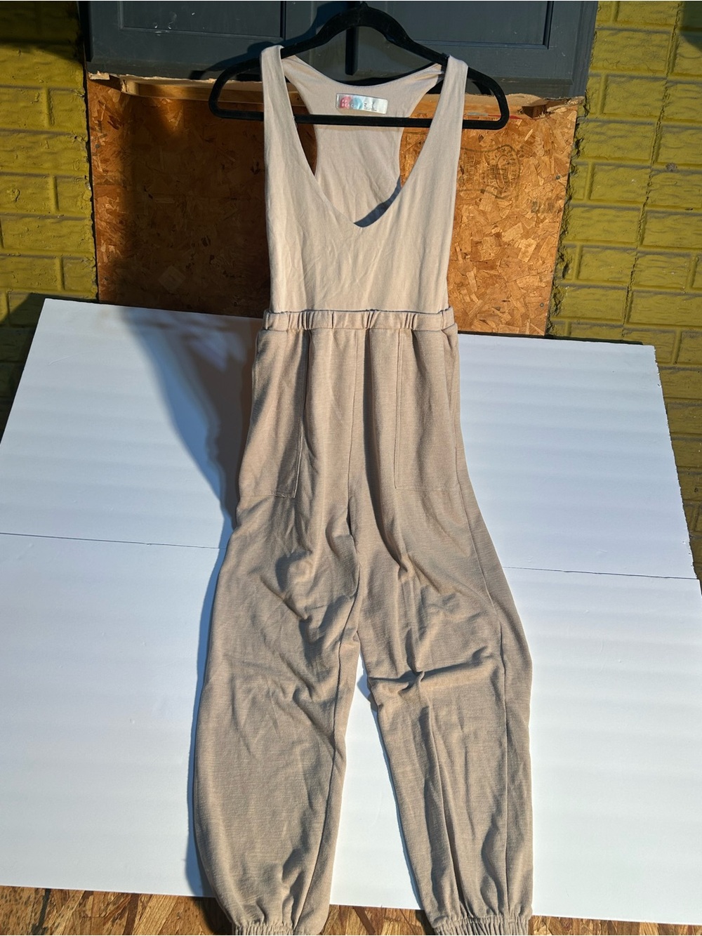 FP Beach Free People Women’s M Taupe Sleeveless Jogger Jumpsuit Pockets